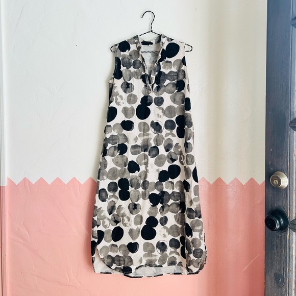 Sleeveless Black and Gray Polka Dot Dress - Picture 1 of 6